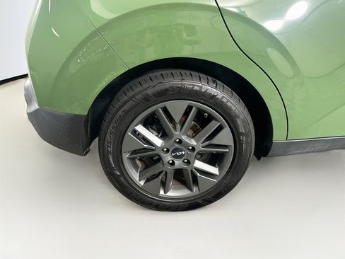 Used 2022 Kia Soul EX FWD image 11