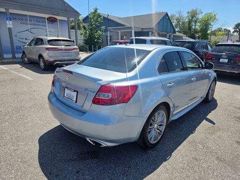 Used 2011 Suzuki Kizashi Sport SLS FWD image 4
