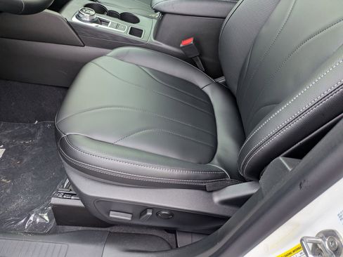 New 2026 Ford Escape SE w/ PHEV Premium Package image 13