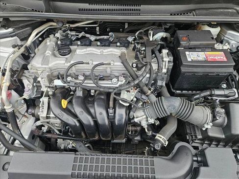 Used 2022 Toyota Corolla LE w/ Carpet Mat Package (TMS) FWD image 21