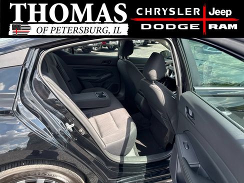Used 2025 Nissan Altima 2.5 SV FWD image 21