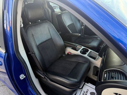 Used 2020 Dodge Grand Caravan SXT image 8