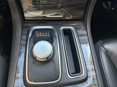 Used 2021 Chrysler 300 Touring L RWD image 28
