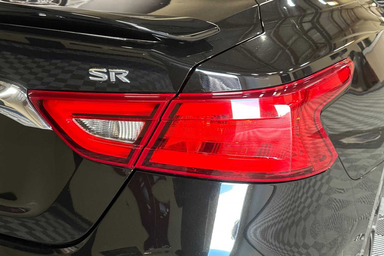 Used 2018 Nissan Maxima SR w/ Interior Lighting Package FWD image 49