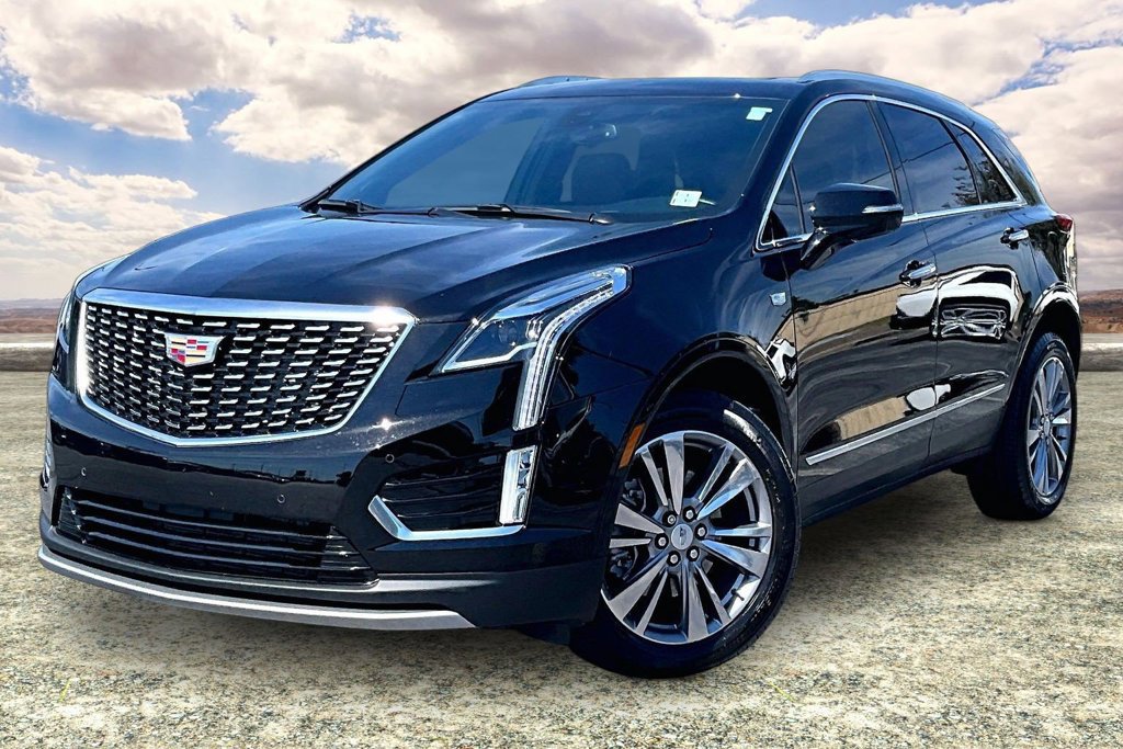 Certified 2025 Cadillac XT5 Premium Luxury FWD image 3
