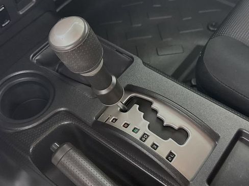 Used 2011 Toyota FJ Cruiser 4WD w/ Upgrade Pkg image 16