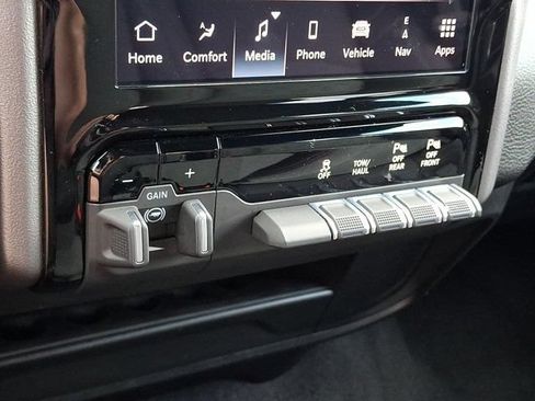Certified 2026 RAM 2500 Big Horn AWD/4WD image 29
