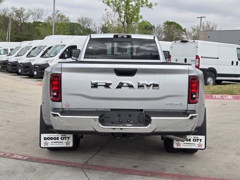 New 2026 RAM 3500 Tradesman AWD/4WD image 4