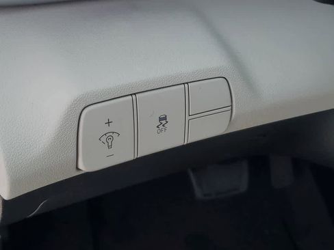 New 2026 Hyundai Elantra Limited image 22