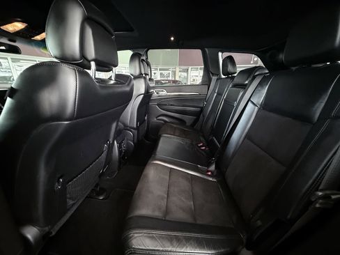 Used 2021 Jeep Grand Cherokee Laredo X image 26