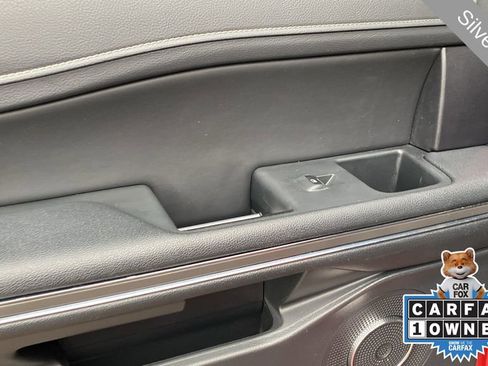 Used 2022 Ford Expedition XLT image 13