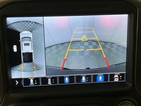 Used 2021 Chevrolet Silverado 1500 High Country w/ Technology Package image 20