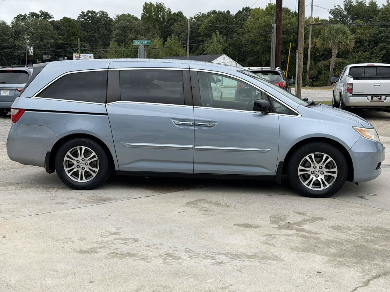 Used 2011 Honda Odyssey EX-L image 3