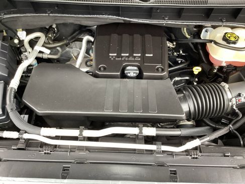 Used 2023 Chevrolet Silverado 1500 Custom image 32