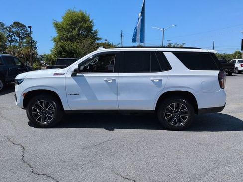 Used 2022 Chevrolet Tahoe Z71 w/ Luxury Package AWD/4WD image 6