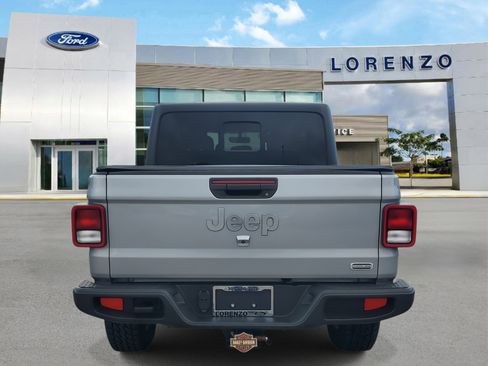 Used 2021 Jeep Gladiator Overland w/ Popular Equipment Package image 6