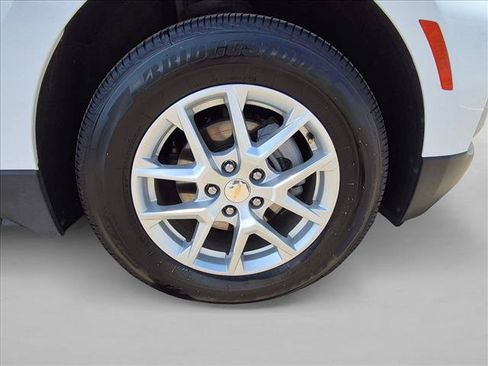Used 2024 Chevrolet Equinox LT AWD/4WD image 22