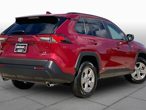 Used 2025 Toyota RAV4 LE AWD/4WD image 11