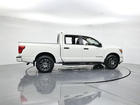 Used 2024 Nissan Titan SV w/ Accessory Utility Package image 2