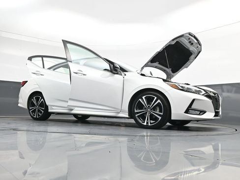 Used 2022 Nissan Sentra SR w/ SR Premium Package FWD image 51