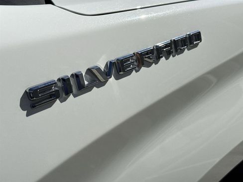 Used 2025 Chevrolet Silverado 1500 LT image 28