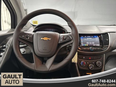 Used 2022 Chevrolet Trax LS w/ Tint and Cruise Package image 8