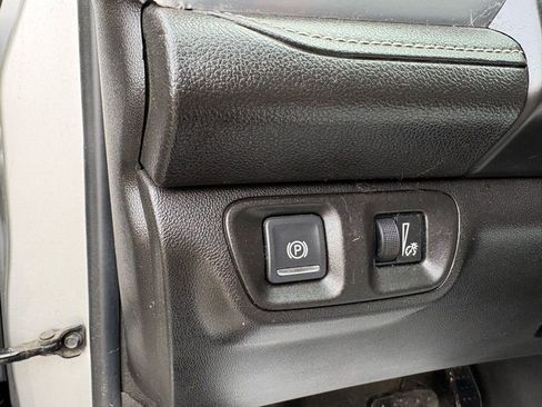 Used 2018 GMC Acadia SLE image 24