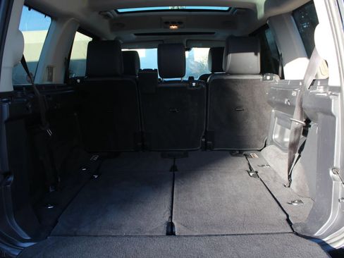 Used 2016 Land Rover LR4 HSE image 13