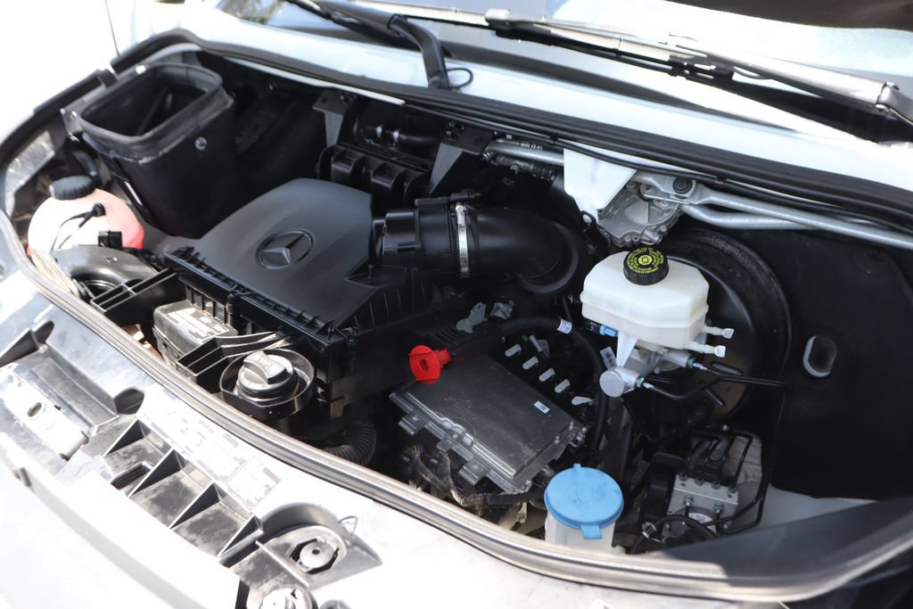 Used 2025 Mercedes-Benz Sprinter 2500 image 19