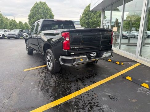 Used 2025 Chevrolet Silverado 1500 LT AWD/4WD image 3