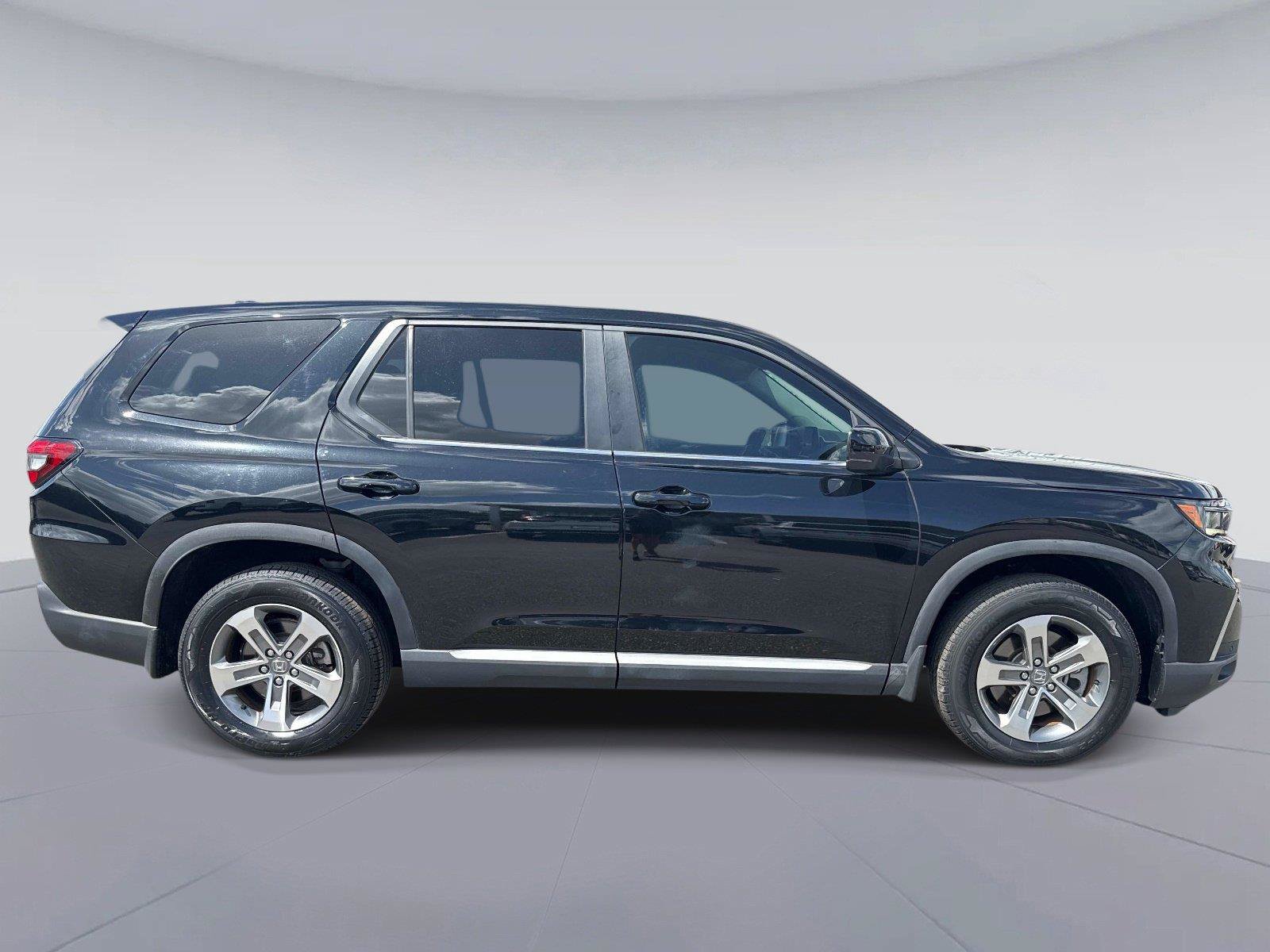 Certified 2023 Honda Pilot EX-L image 2