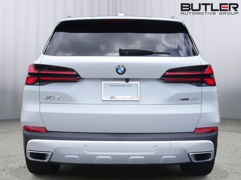 New 2026 BMW X5 sDrive40i w/ Climate Comfort Package RWD image 5