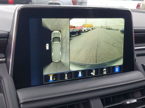 Used 2023 Chevrolet Suburban Z71 w/ Z71 Off-Road Package image 21