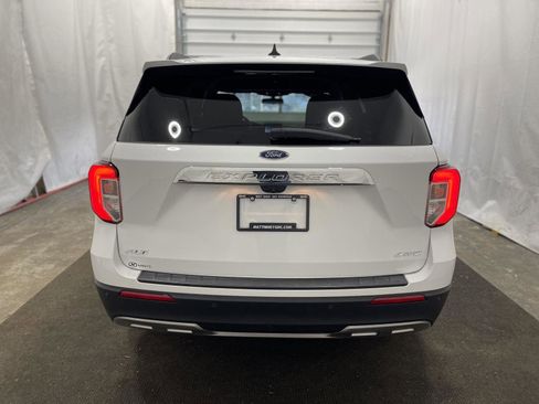 Used 2021 Ford Explorer XLT w/ Equipment Group 202A image 18