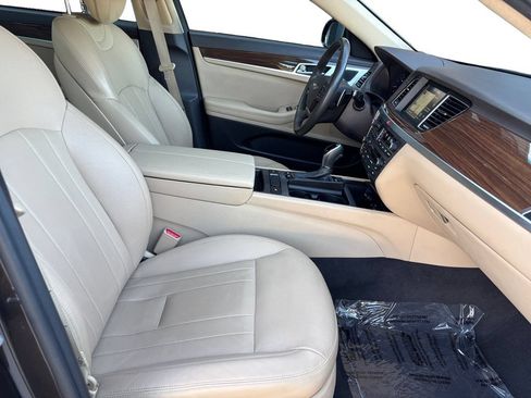 Used 2017 Genesis G80 3.8 RWD image 16