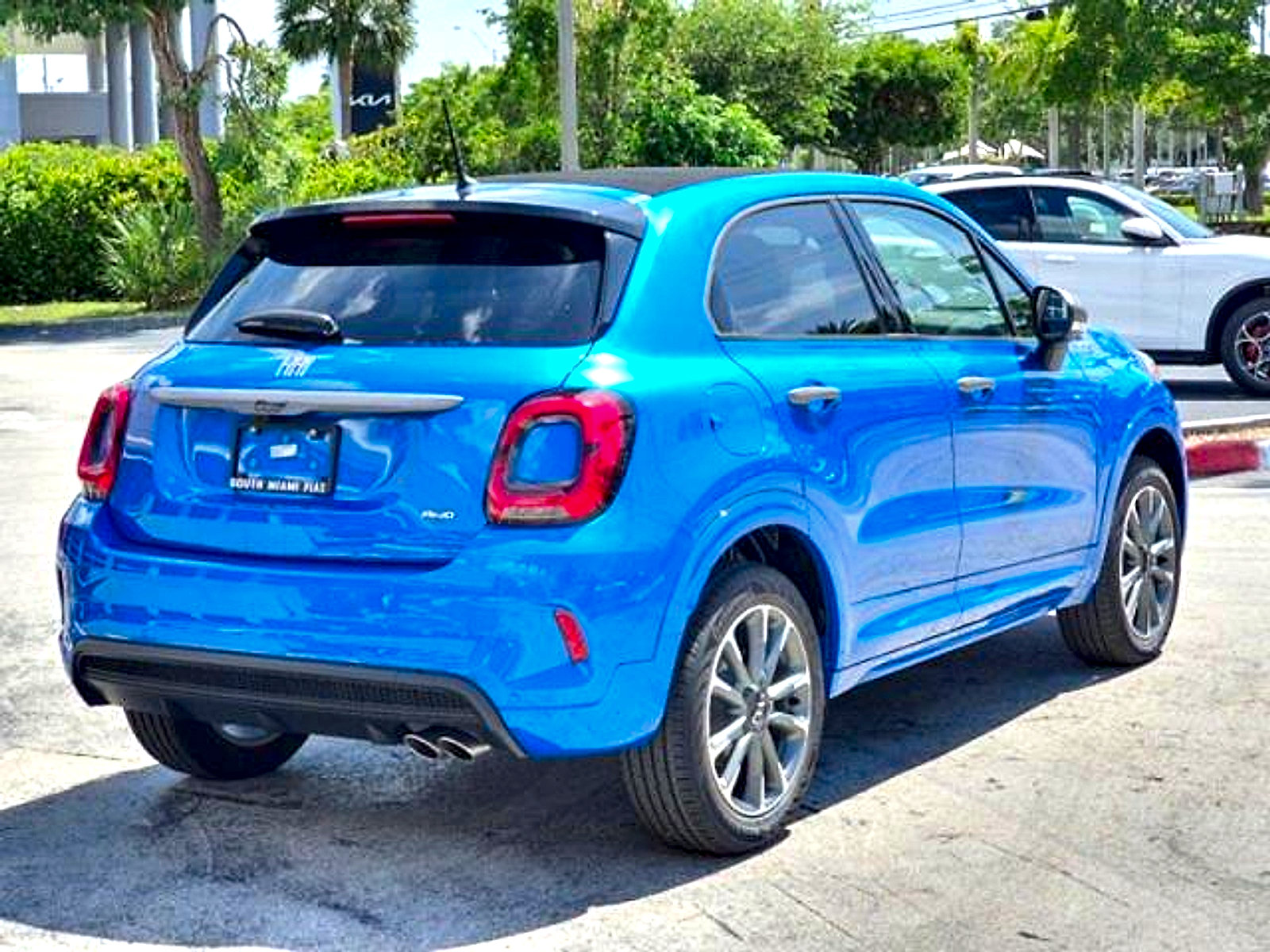 Used 2023 FIAT 500X Sport w/ Technology Group AWD/4WD image 4