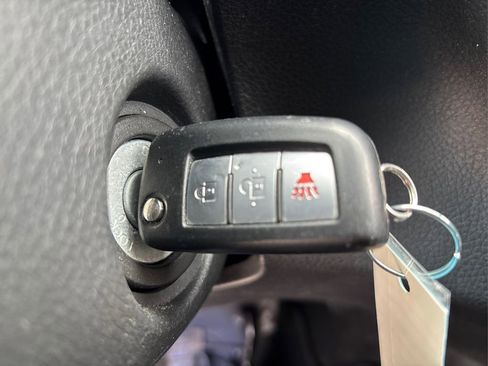 Used 2021 Nissan Rogue Sport S image 36