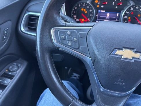 Used 2019 Chevrolet Equinox LT image 18