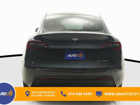 Used 2022 Tesla Model Y Long Range image 12
