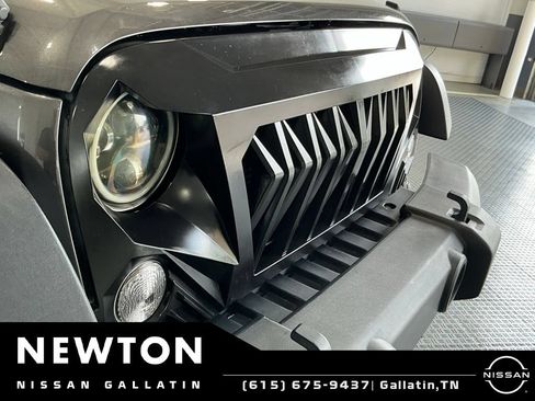 Used 2017 Jeep Wrangler Unlimited Sport w/ Quick Order Package 24S AWD/4WD image 13