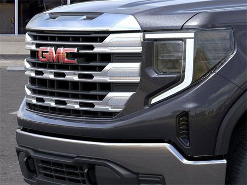 New 2026 GMC Sierra 1500 SLE w/ Preferred Package image 13