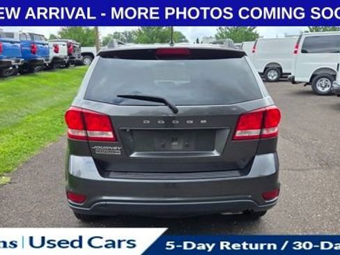 Used 2019 Dodge Journey SE FWD image 8
