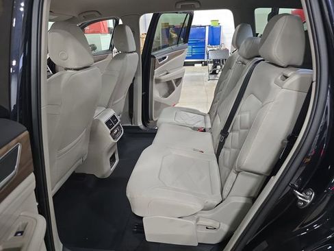 New 2026 Volkswagen Atlas SE image 16