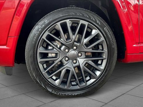 Used 2023 Jeep Compass Limited image 39