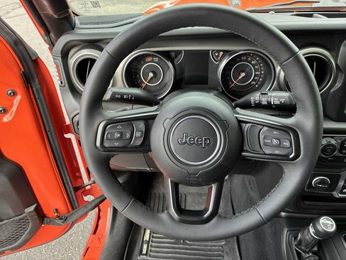 Used 2023 Jeep Wrangler Sport AWD/4WD image 11