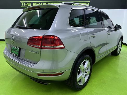 Used 2012 Volkswagen Touareg Hybrid AWD/4WD image 9