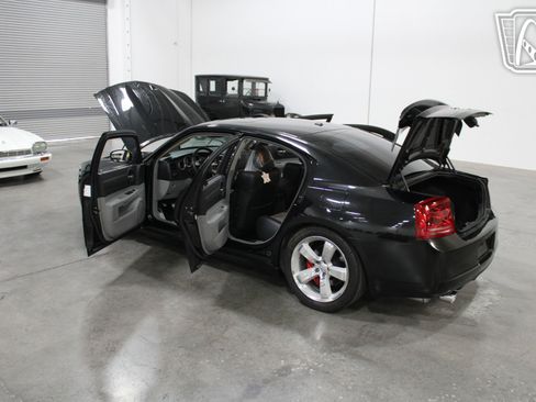 Used 2006 Dodge Charger SRT8 w/ SRT Option Group III RWD image 32