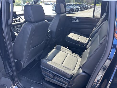 Certified 2023 Chevrolet Suburban High Country AWD/4WD image 7