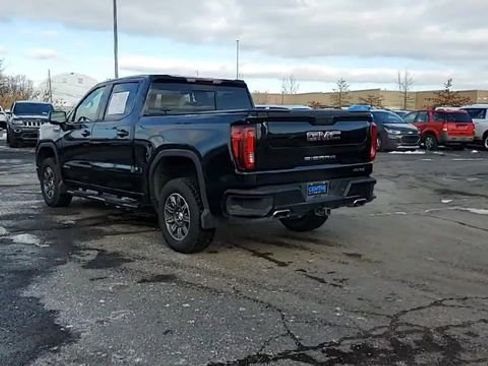 Used 2024 GMC Sierra 1500 AT4 w/ AT4 Preferred Package AWD/4WD image 6