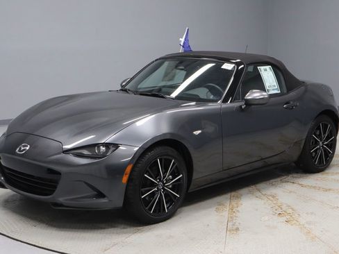 Used 2024 MAZDA MX-5 Miata Grand Touring w/ Weather Package image 8